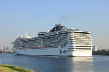 Velsen, Hollanda - 2 Temmuz 2015: Msc Splendida