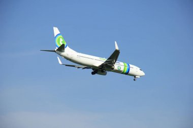 Amsterdam Hollanda - 6th Mayıs 2016: Ph-HSI Transavia Boein