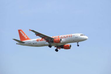Amsterdam, Hollanda - 31 Mart 2017: G-Ezur arası easyjet Airbus