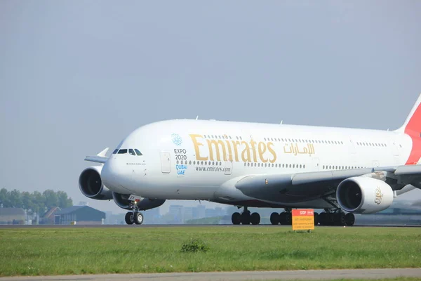 Amsterdam Paesi Bassi - 6 maggio 2017: A6-EEX Emirates Airbus A380-800 — Foto Stock