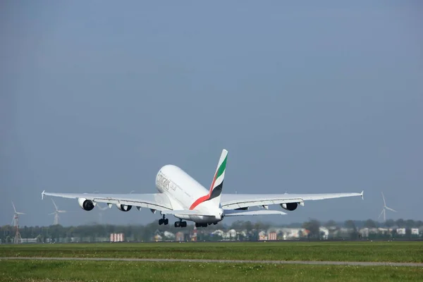 Amsterdam Paesi Bassi - 6 maggio 2017: A6-EEX Emirates Airbus A380-800 — Foto Stock