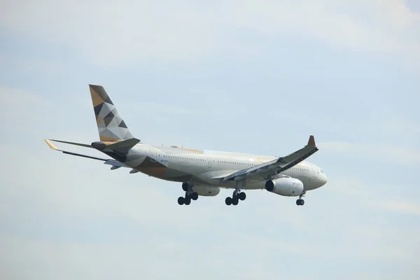 Ámsterdam, Países Bajos - 31 de marzo de 2017: A6-EYH Etihad Airways — Foto de Stock