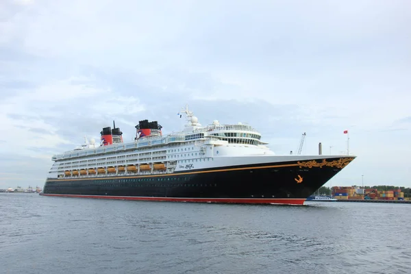 Velsen, Nizozemsko - 27th červen 2017: Disney Magic — Stock fotografie