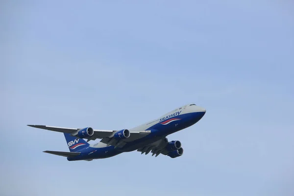 Amsterdam the Netherlands - 4. märz 2018: vq-bwy seidenstraße west airlines boeing 747-8f — Stockfoto