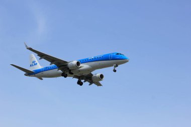 Amsterdam Hollanda - Nisan, 7 2018: Ph-Ezv KIM Cityhopper