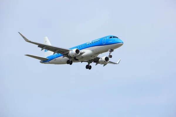 Amsterdam, Holandia - 7 kwietnia 2018 r.: Ph-Exk Klm Cityhopper — Zdjęcie stockowe