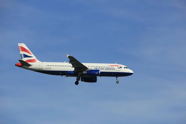 Amsterdã Países Baixos - 19 de abril de 2018: G-TTOE British Airways Airbus A320-200 — Fotografia de Stock