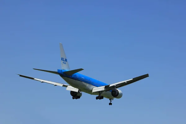 Ámsterdam Países Bajos - 21 de abril de 2018: PH-BQL KLM Royal Dutch Airlines Boeing 777 — Foto de Stock