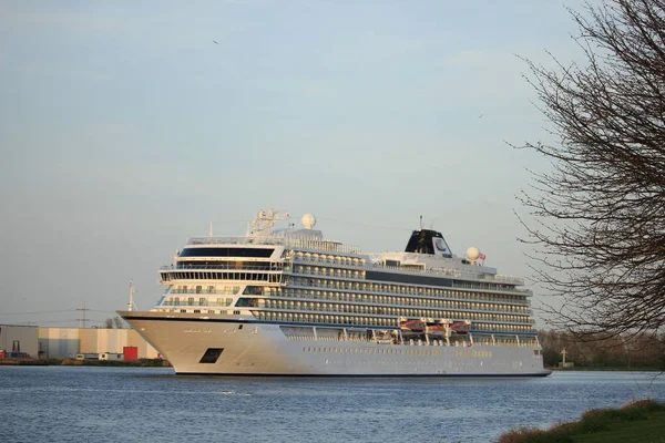 Velsen, Paesi Bassi - 21 aprile 2018: MV Viking Sea — Foto Stock