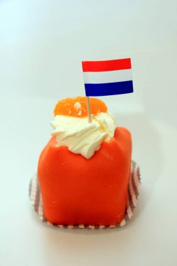 Portakal badem ezmesi şekerlemeler