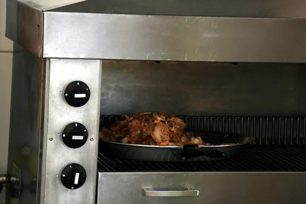 Daging Shawarma di restoran — Stok Foto