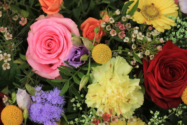 Kleurrijke bruiloft bloemen — Stockfoto