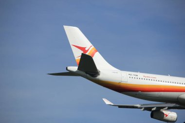 Amsterdam Hollanda - Nisan, 19 2018: Pz-Tcr Surinam Airways Airbus A340-300