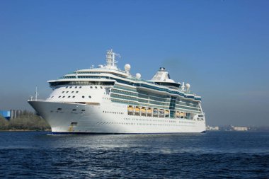 Velsen, Hollanda - Nisan, 20 2018: Ms Brilliance of the Seas