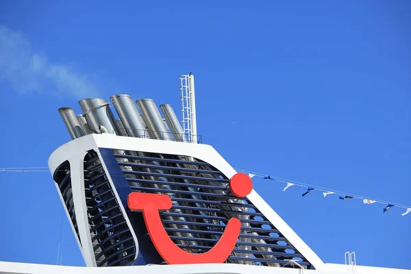 Velsen, The Netherlands - May 7th 2018: Mein Schiff 1 TUI Cruises — Stock Photo, Image