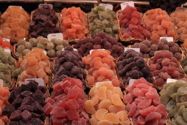 Satılık şekerli meyve