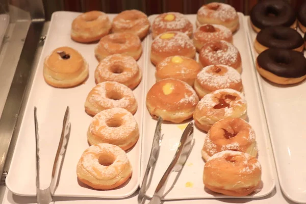 Donuts gelados frescos — Fotografia de Stock