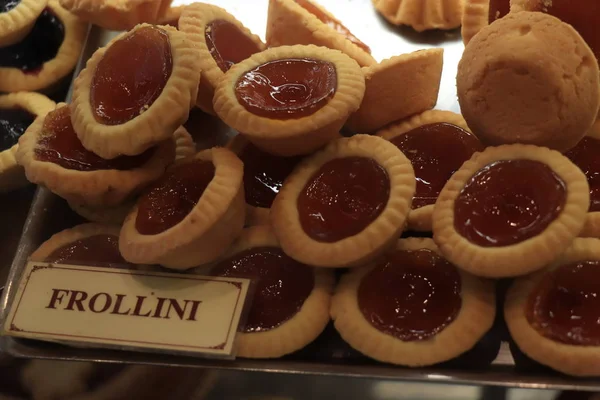Biscoitos Frollini em uma loja — Fotografia de Stock