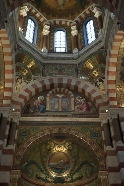 Marseille, Francie - 25. září 2019: Katedrála Notre Dame De La Garde — Stock fotografie