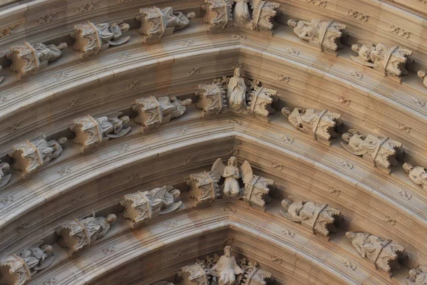 バルセロナ,スペイン- 2019年9月29日:ゴシック様式の大聖堂バルセロナ — ストック写真