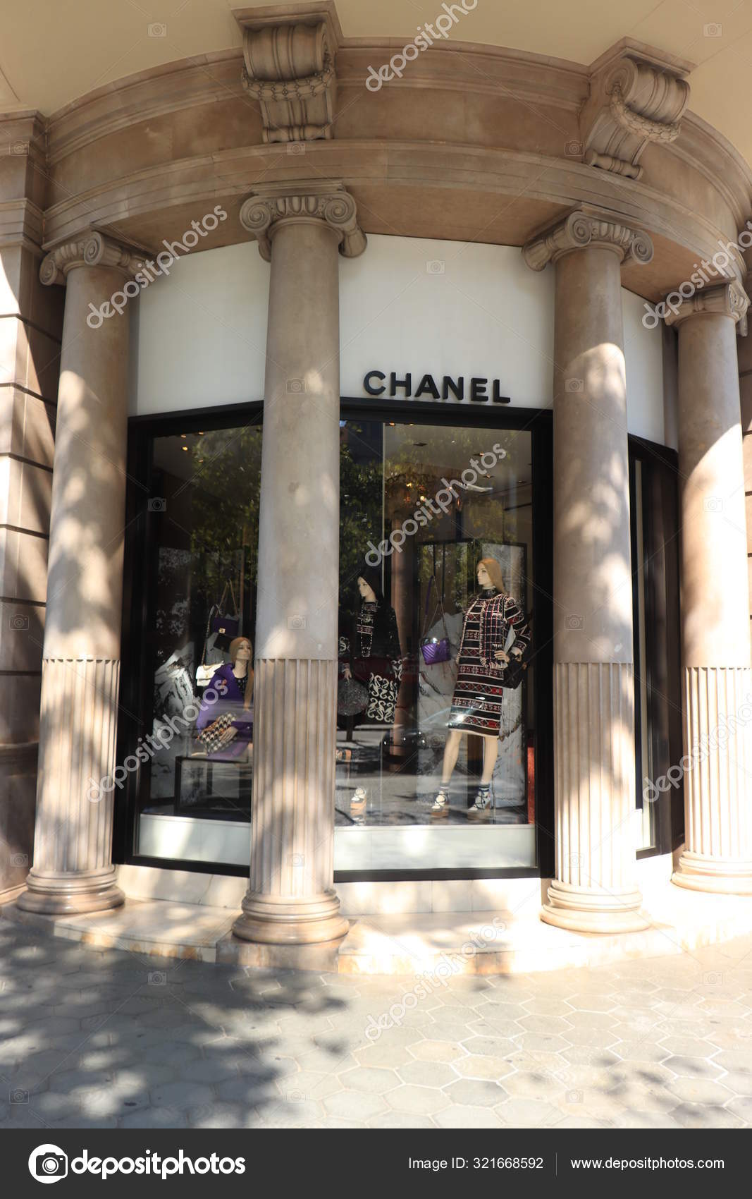 Barcelona, Spain september 29th, 2019: Chanel Store — Stock