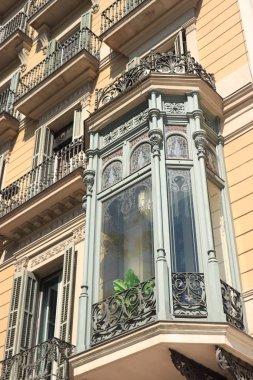 Barselona, İspanya - 29 Eylül 2019: Barselona, İspanya - 29 Eylül 2019: Barselona 'daki cepheler