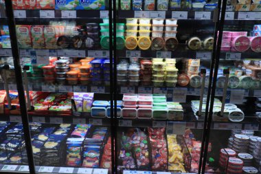 Barselona, İspanya - 30 Eylül 2019: hazır peynir