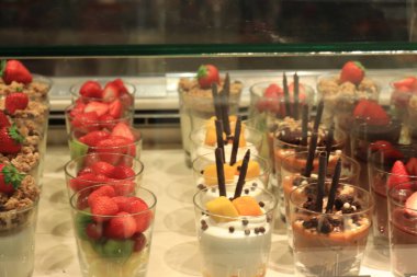 Lüks şekerlemeler sergileniyor