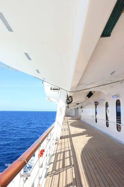 Cruise ship deck — Stock Photo, Image