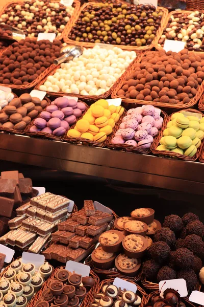 Macarrones y chocolates — Foto de Stock