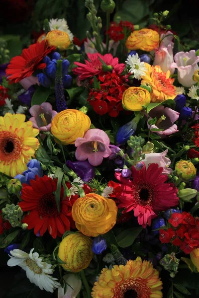 Kleurrijke bruiloft bloemen — Stockfoto