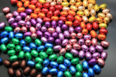 çikolata Paskalya yumurtaları