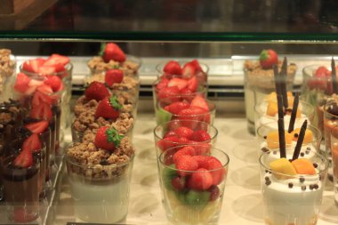 Lüks şekerlemeler sergileniyor