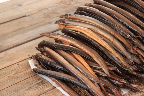 Fresh smoked eel — Stock Photo, Image