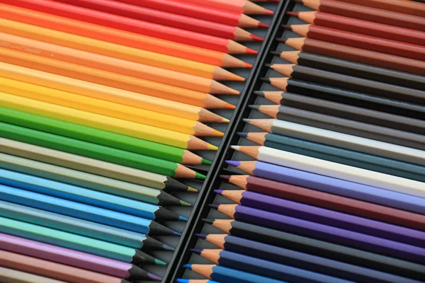 Нові кольорові олівці — стокове фото