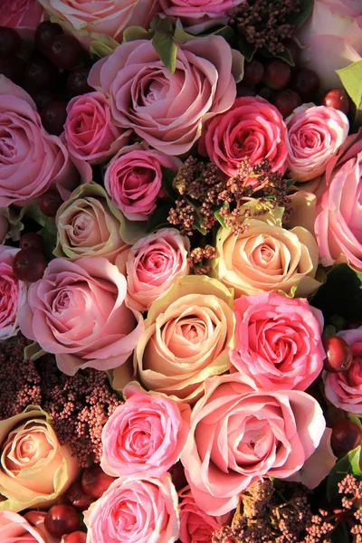 Pastelových růží Svatba uspořádání — Stock fotografie