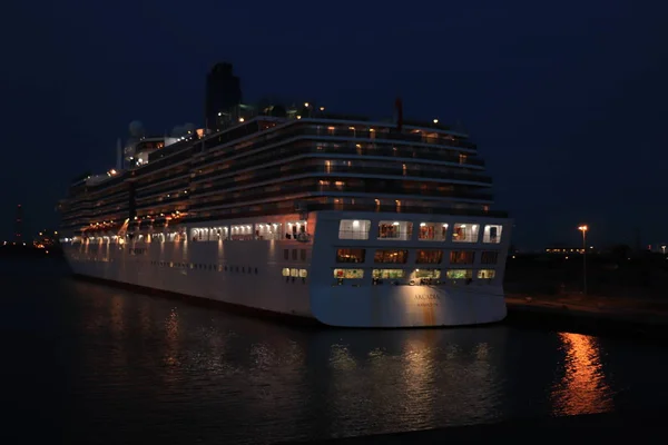 IJmuiden, Olanda - 27 decembrie 2019: Arcadia P & O Cruises — Fotografie, imagine de stoc