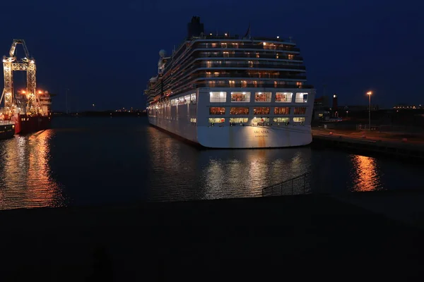 IJmuiden, Holanda - 27 de dezembro de 2019: Arcadia P & O Cruises — Fotografia de Stock