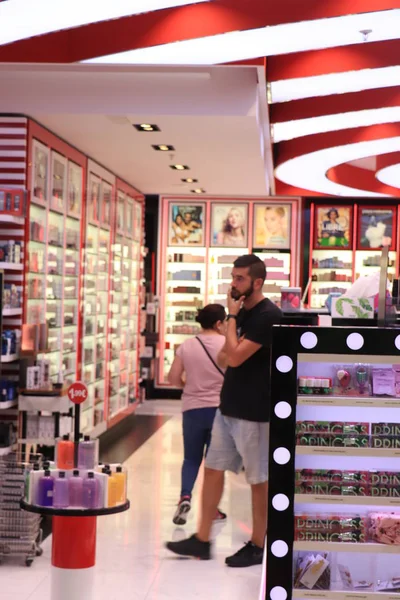 バルセロナ,スペイン- 2019年9月29日:第一次香水の店 — ストック写真