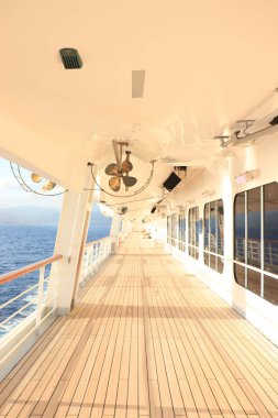 Cruise Gemi Güverte