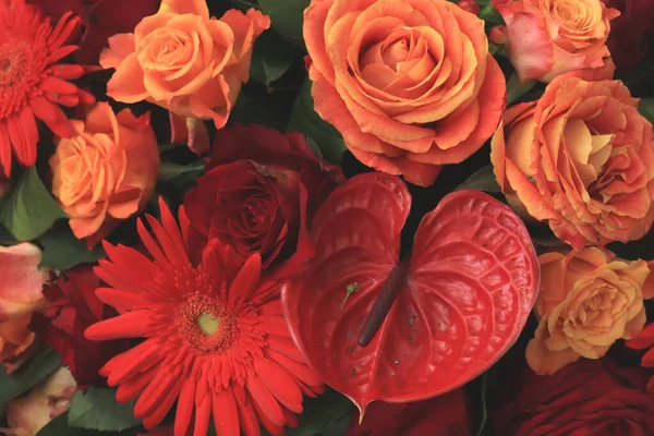 Laranja e vermelho flores do casamento — Fotografia de Stock