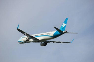 Amsterdam, Hollanda - 2 Haziran 2017: Ben-Adju hava Dolomiti Embraer