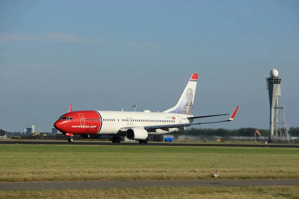 Amsterdam, Niederlande - 18. august 2016: ln-ngf norwegisches air shuttle boeing 737 — Stockfoto