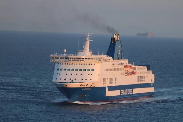 Barcelona, España - 24 de septiembre de 2019: Crucero Smeralda Grimaldi Lines —  Fotos de Stock