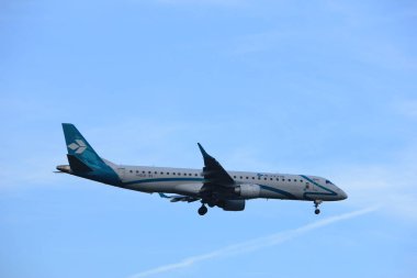 Amsterdam Hollanda - 7 Temmuz 2017: Ben-Adjo hava Dolomiti Embraer Erj-195lr