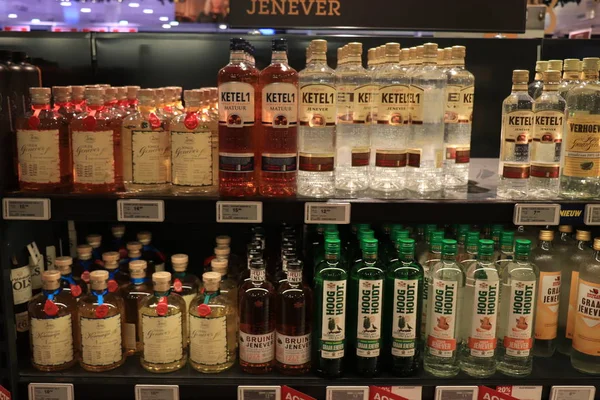 Beverwijk, the Netherlands, december 15th 2018: Bottles in liquor store — Stock Photo, Image