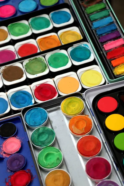 Watercolors in boxes — Stock Photo, Image