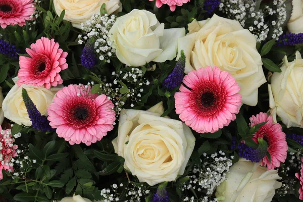 Flower arrangement for a wedding — Stock Photo, Image
