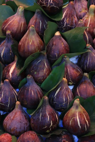 Figos Suculentos Exibidos Mercado Espanhol — Fotografia de Stock