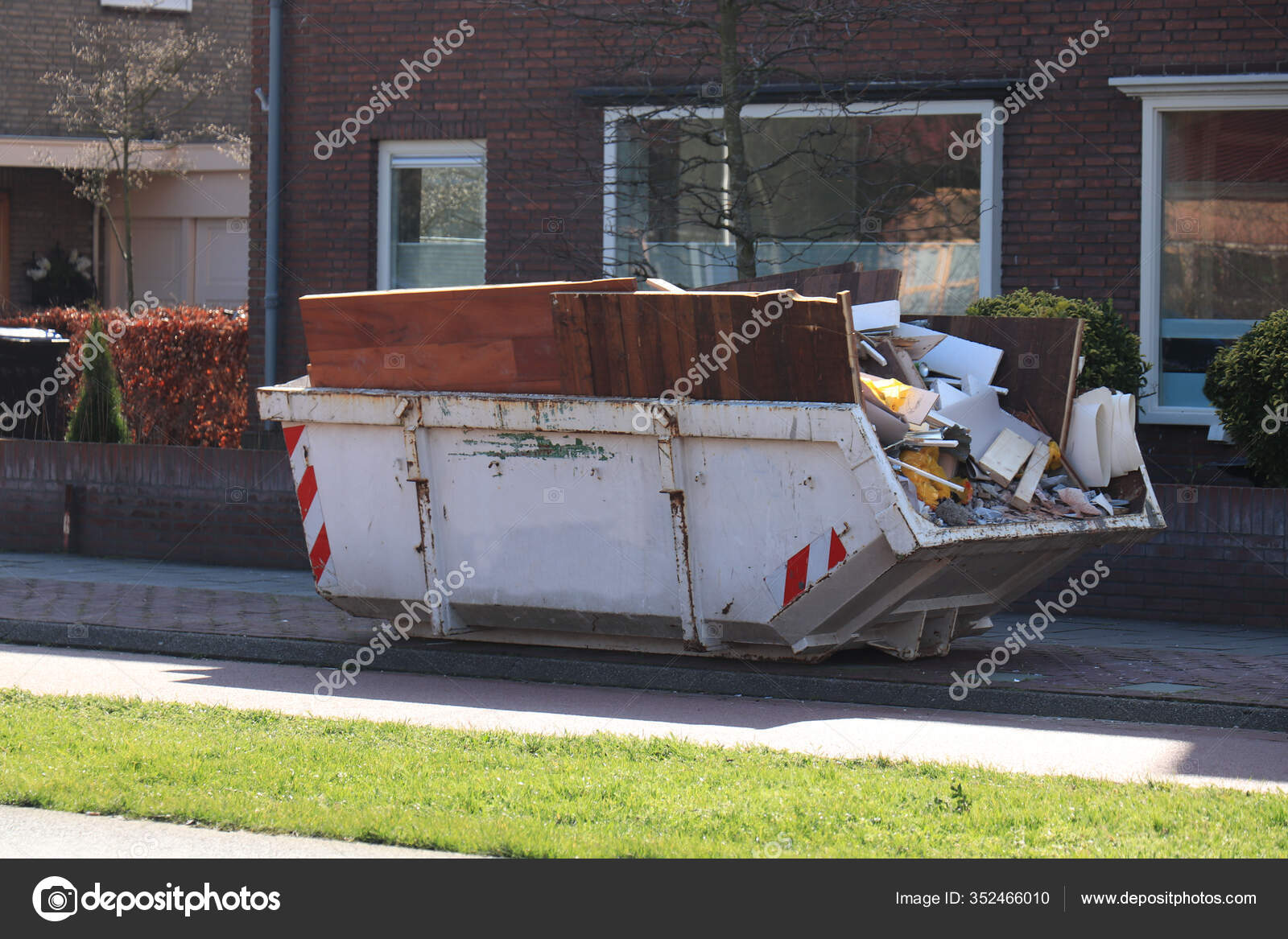 depositphotos_352466010-stock-photo-load